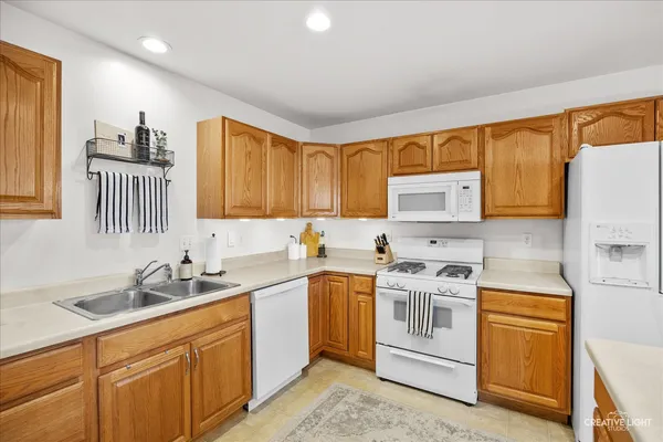 $215,000 | 674 South Peace Road, Unit 674, Sycamore, IL 60178
