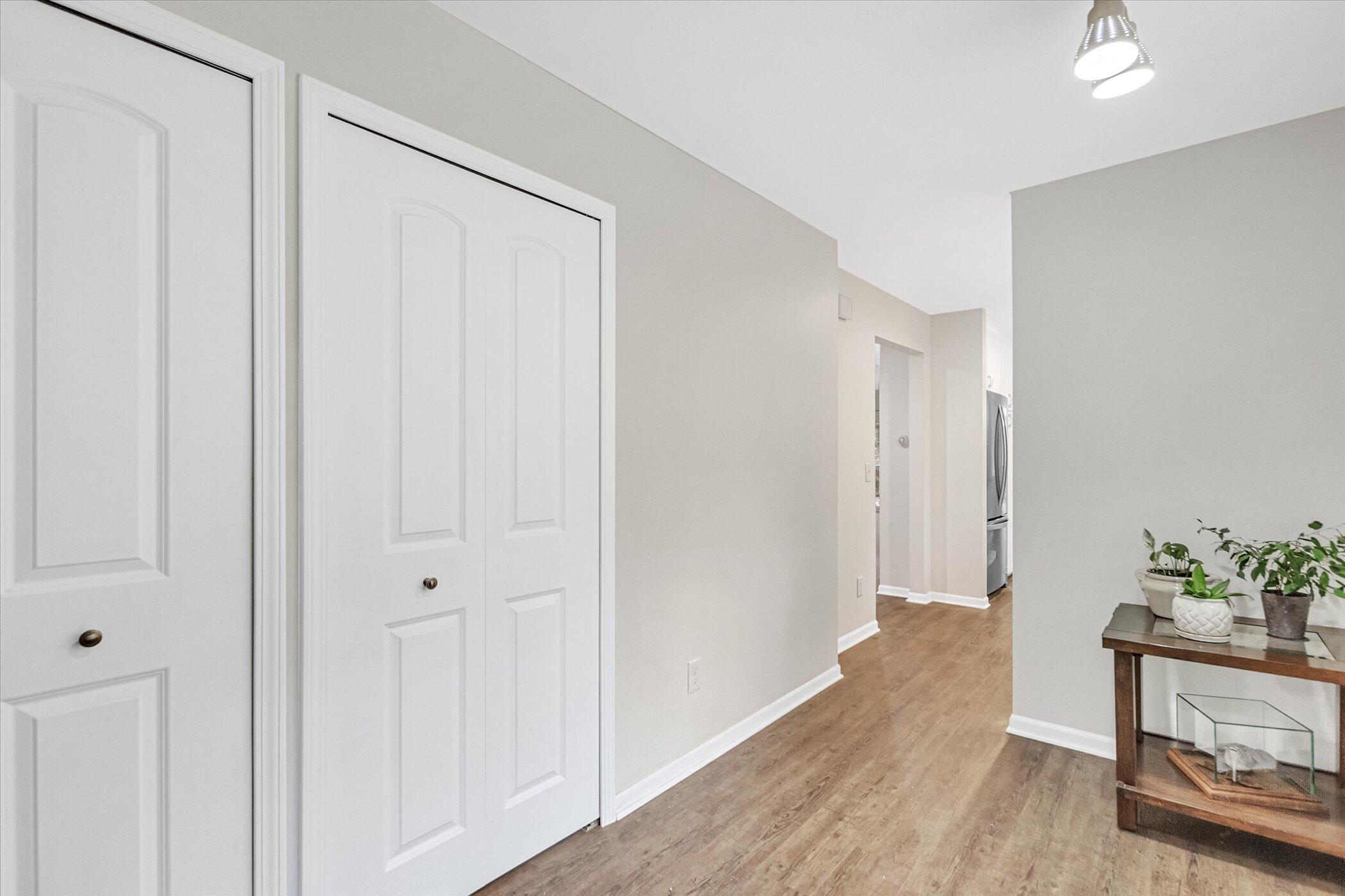 1100 North Kellogg Road Howell, MI 48843 - Photo 23 of 50 Mudroom