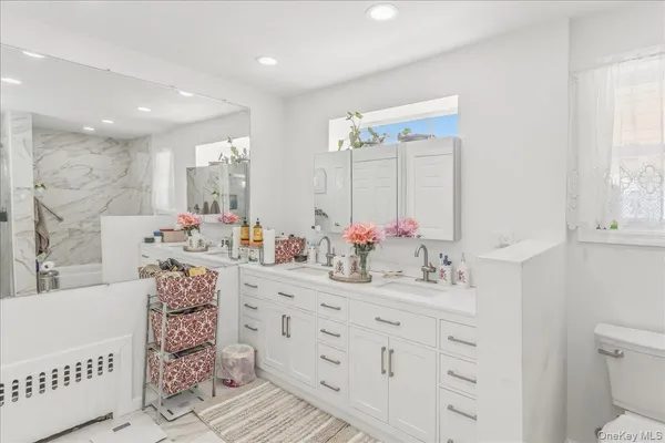$849,000 | 12 Stone Boulevard, Massapequa, NY 11758
