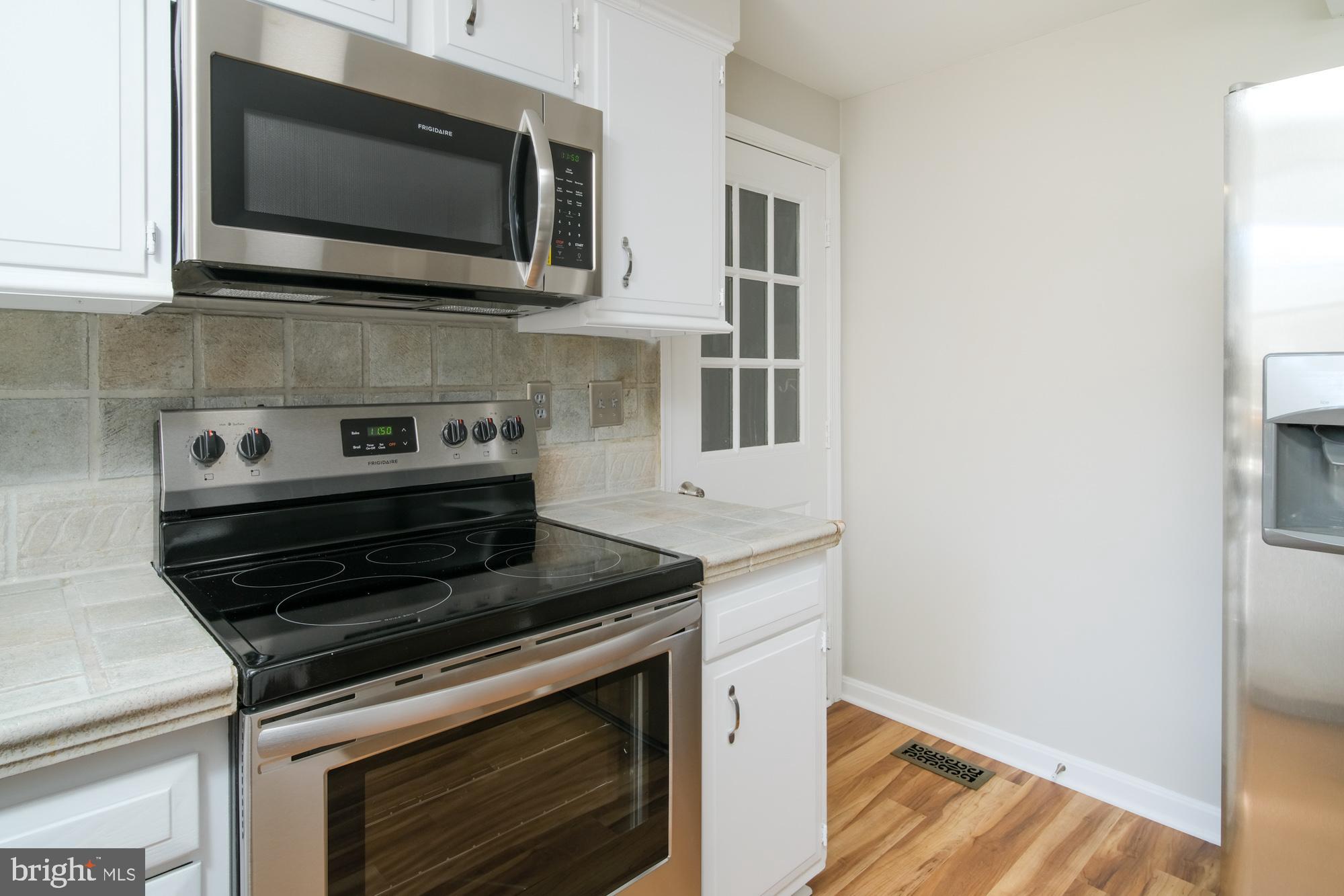 8807 Redman Street Springfield, VA 22153 - Photo 8 of 25 Gallery Image 8