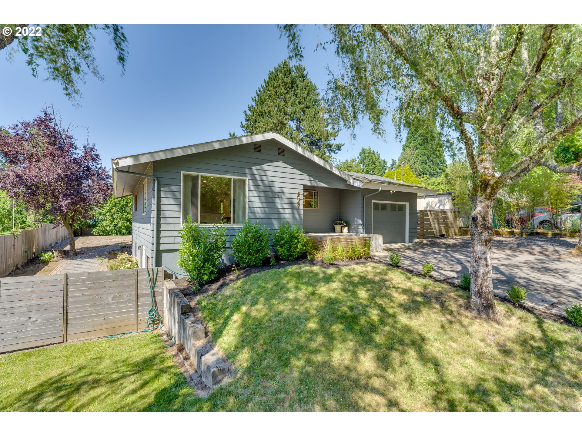 4047 Southwest Lowa Street Portland, OR 97221 - Photo 3 of 32 Gallery Image 3