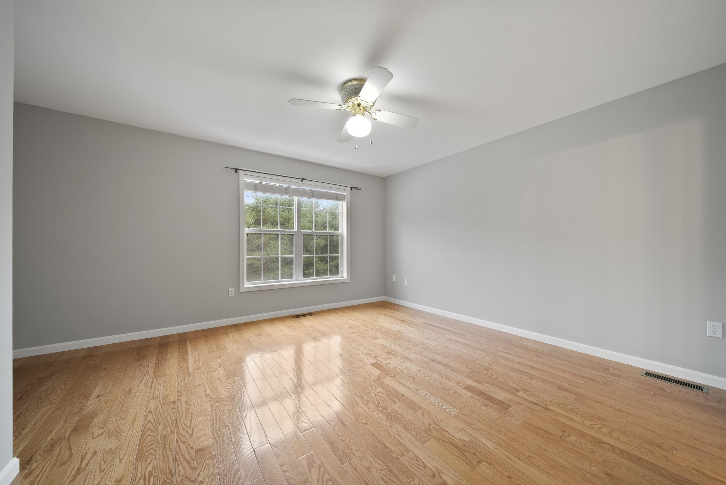 81 Pleasant Street Windham, NH 03087 - Photo 12 of 37