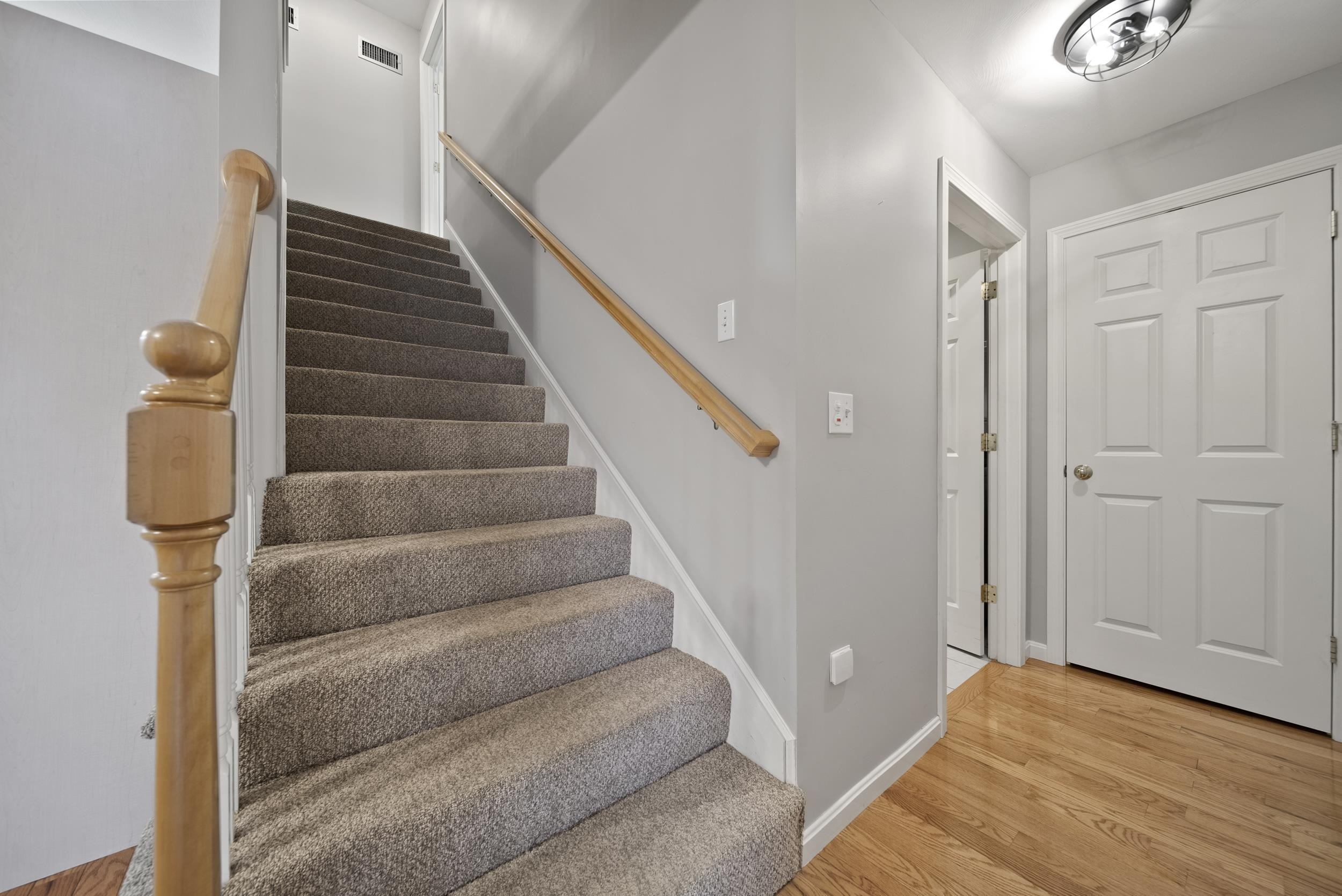 81 Pleasant Street Windham, NH 03087 - Photo 17 of 37