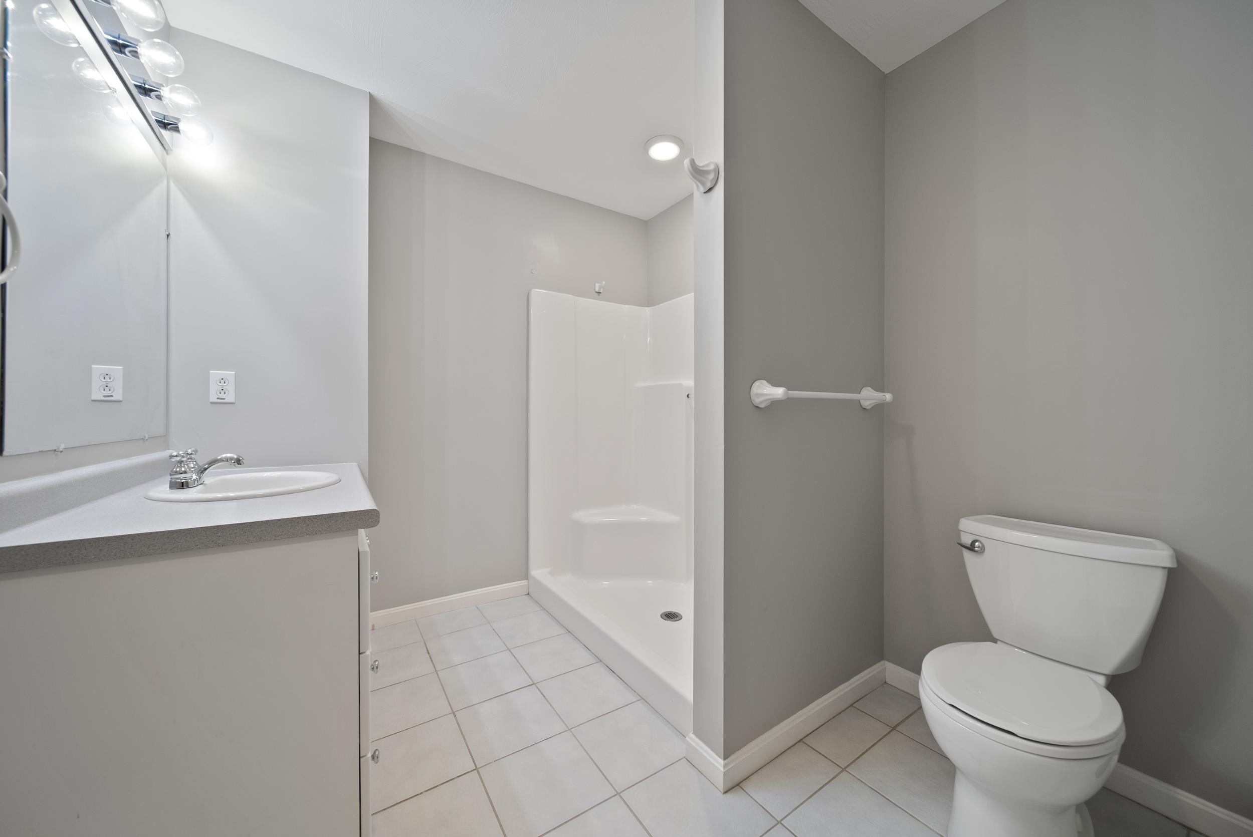 81 Pleasant Street Windham, NH 03087 - Photo 19 of 37