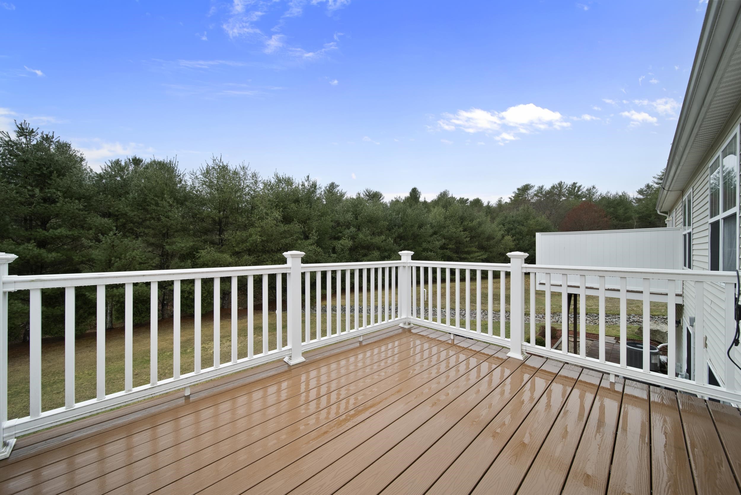 81 Pleasant Street Windham, NH 03087 - Photo 29 of 37