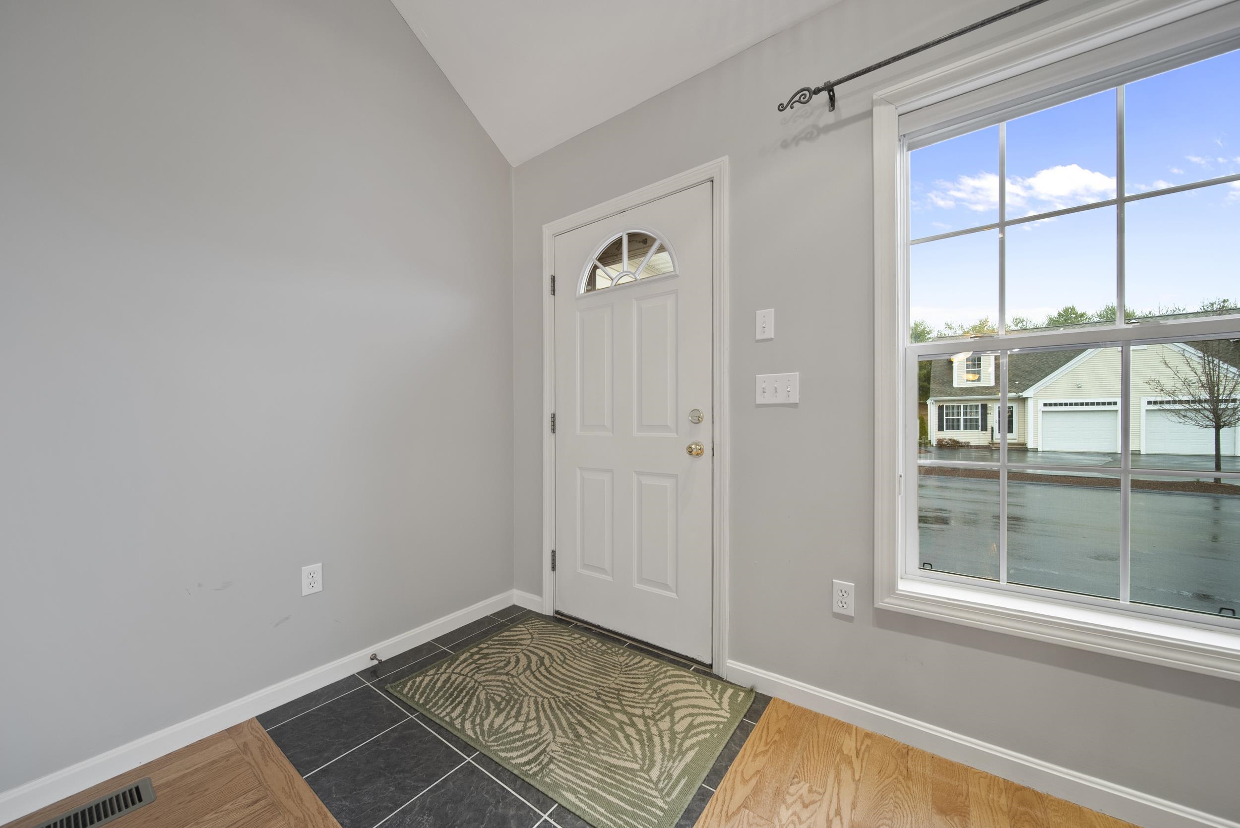 81 Pleasant Street Windham, NH 03087 - Photo 5 of 37