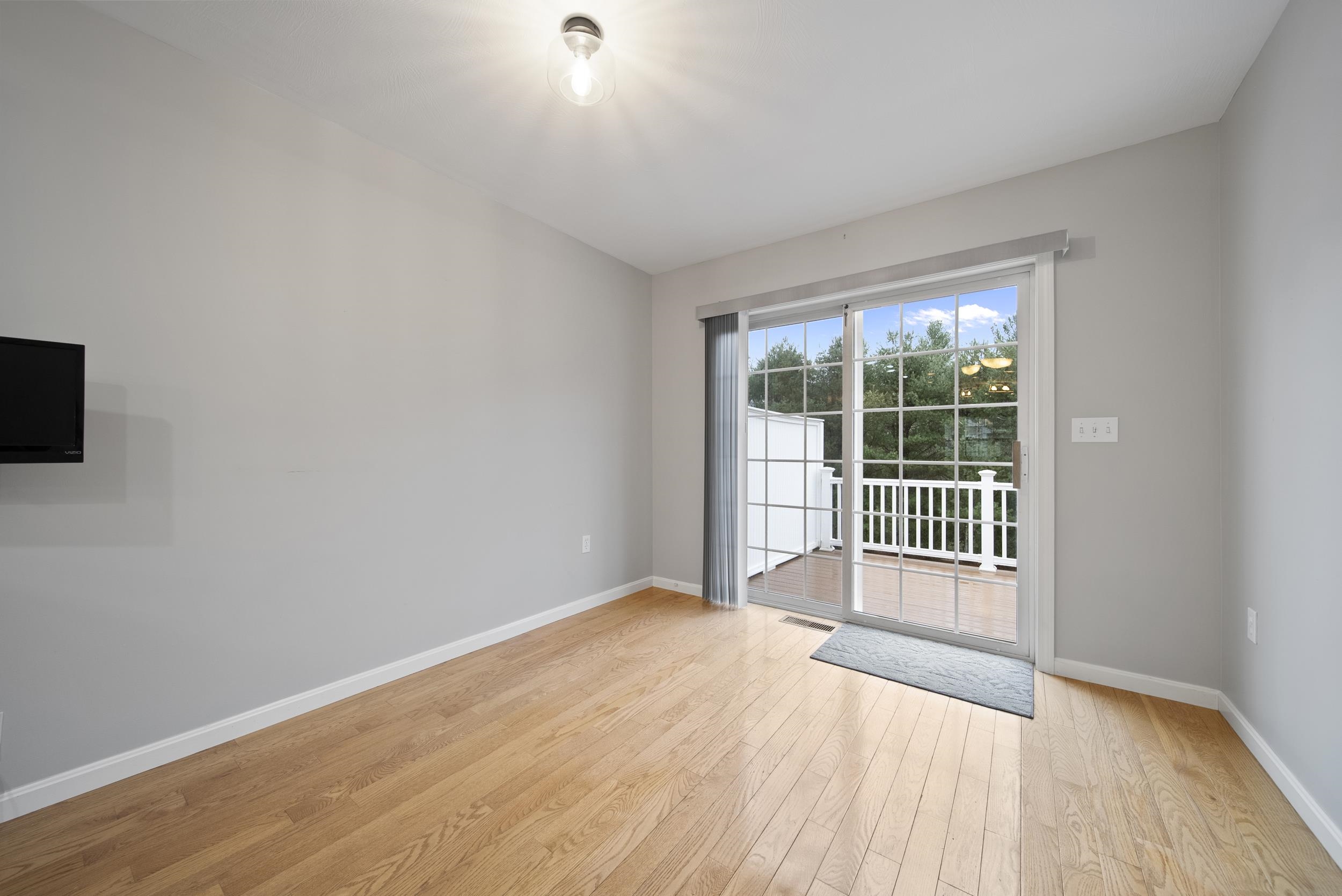 81 Pleasant Street Windham, NH 03087 - Photo 10 of 37