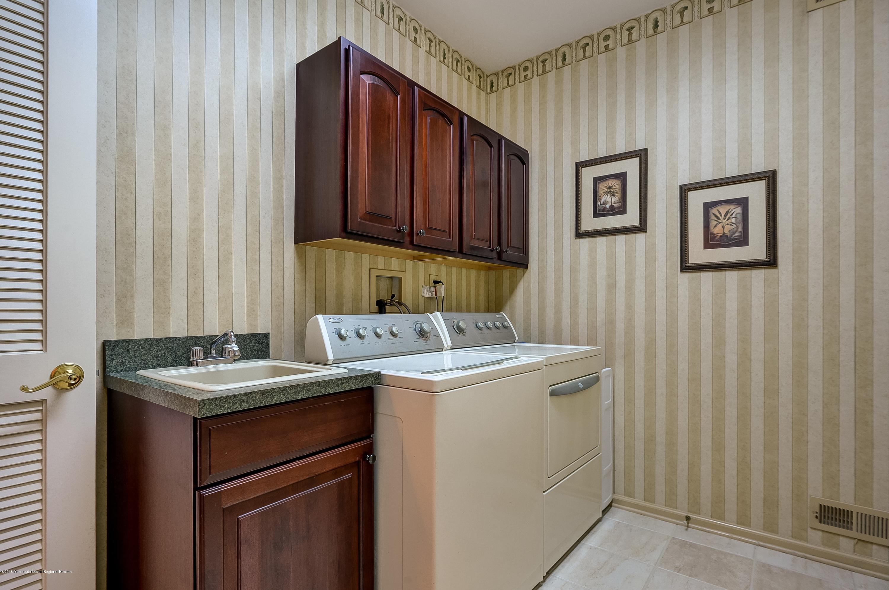 107 Eleanor Road Manchester Township, NJ 08759 - Photo 23 of 40 023_Laundry