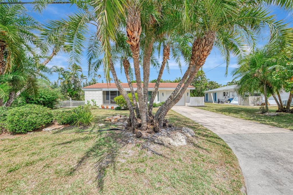 201 Lyons Bay Road Nokomis, FL 34275 - Photo 1 of 1