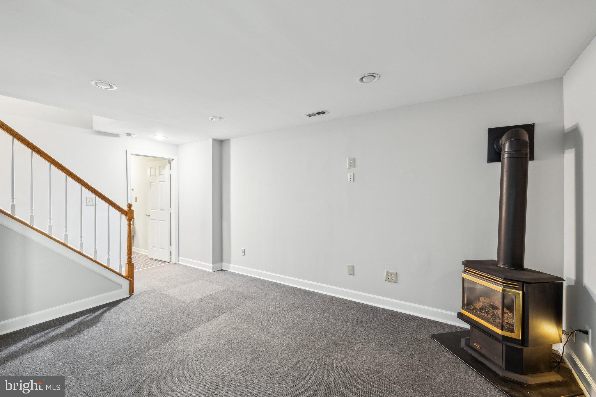 14 St Peters Court Stafford, VA 22556 - Photo 30 of 47 a view of a room with gym equipment