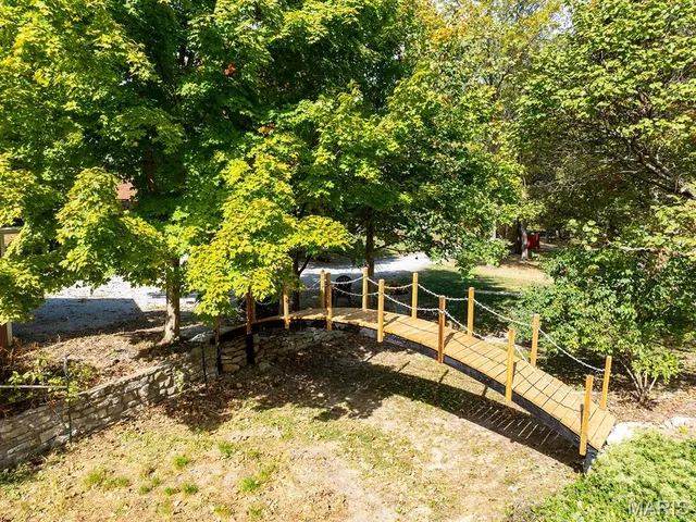 $640,000 | 1 Meadowbrook Heights, Hannibal, MO 63401