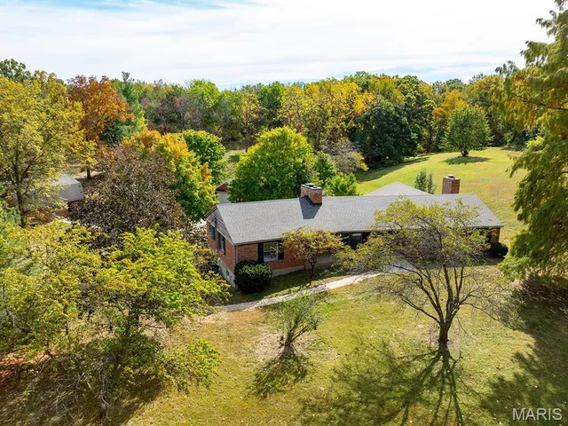 $640,000 | 1 Meadowbrook Heights, Hannibal, MO 63401