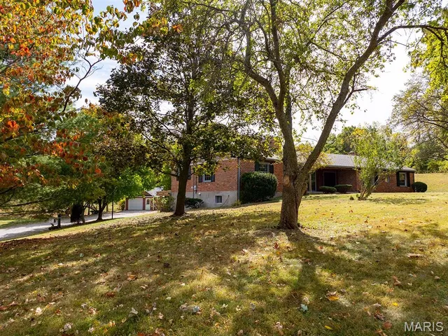 $640,000 | 1 Meadowbrook Heights, Hannibal, MO 63401