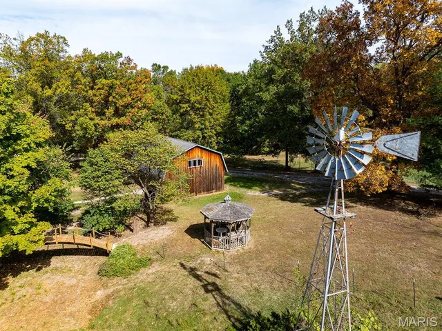 $640,000 | 1 Meadowbrook Heights, Hannibal, MO 63401