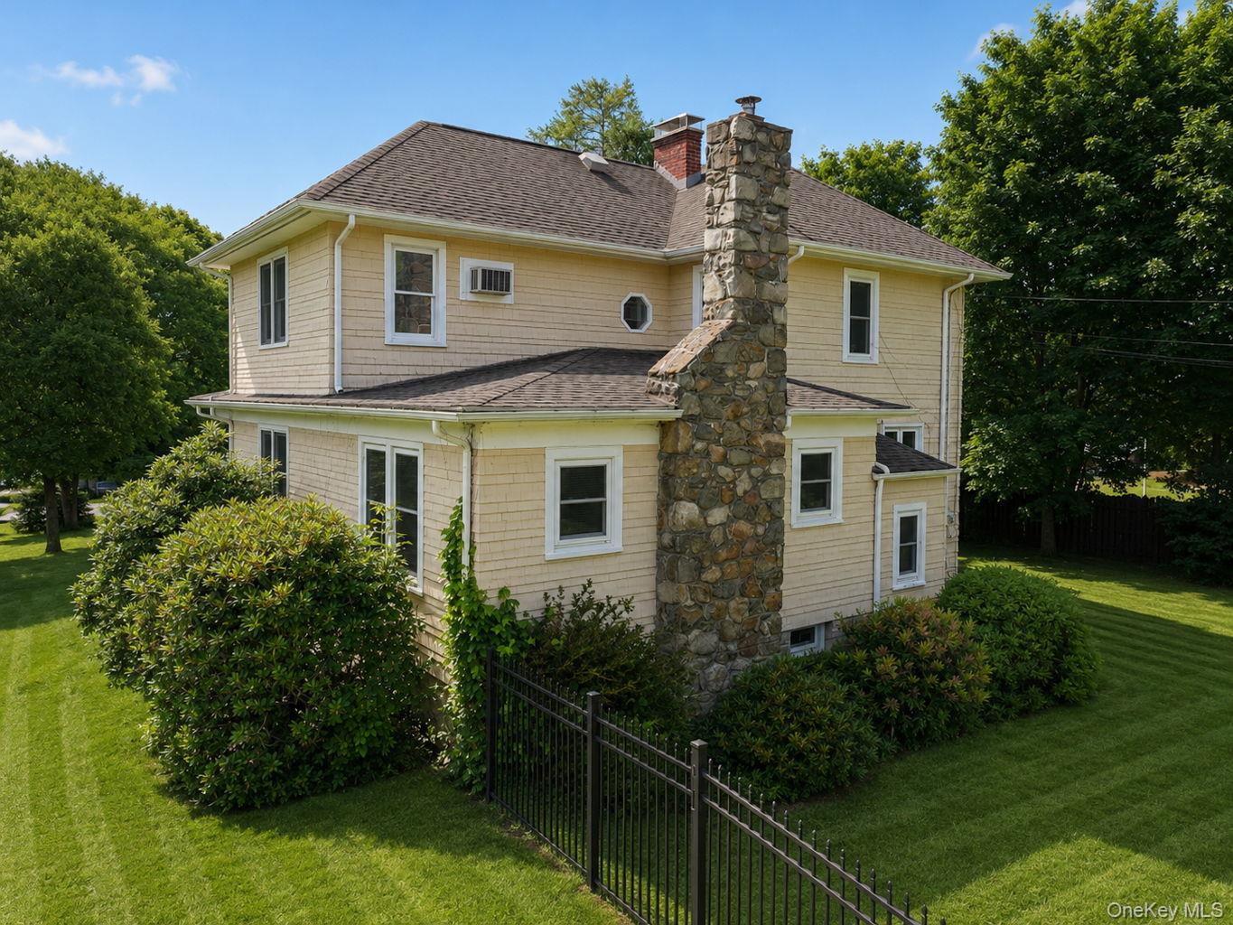 261 Cedar Cliff Road Monroe, NY 10950 - Photo 5 of 49