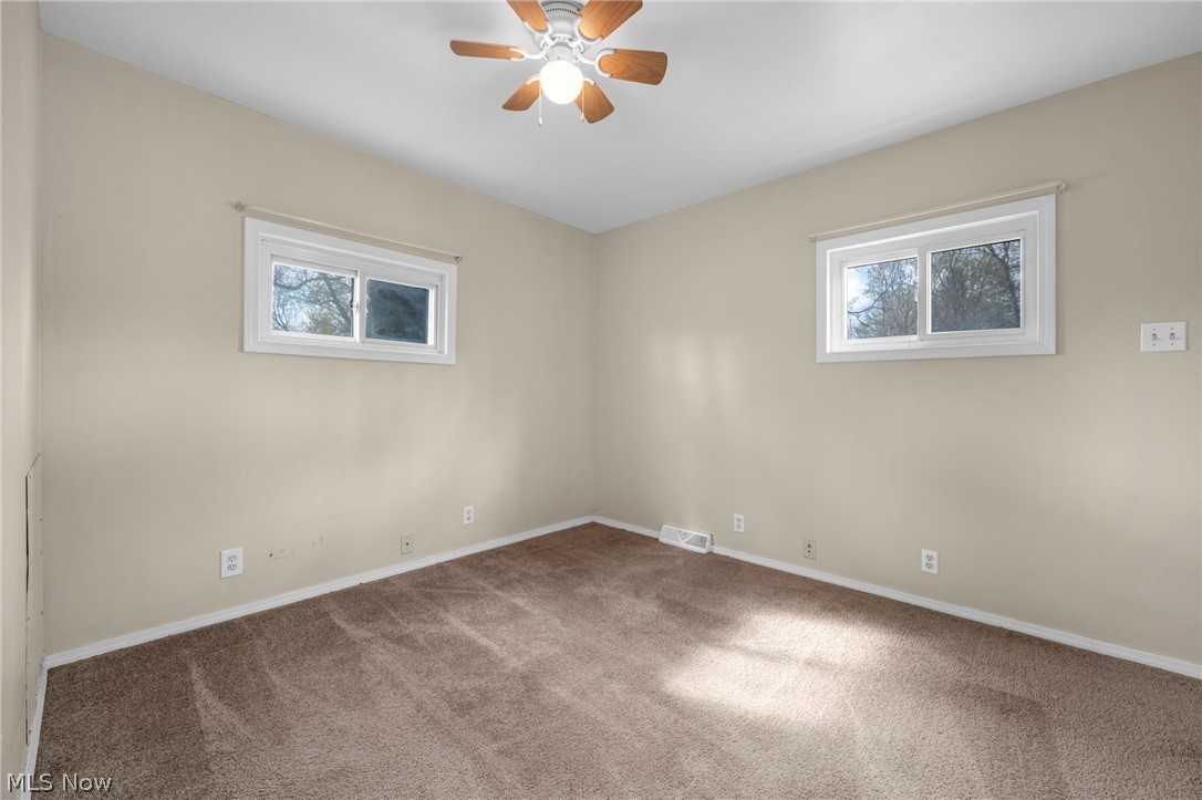 2727 McElwain Road Akron, OH 44312 - Photo 20 of 41 ceiling fan