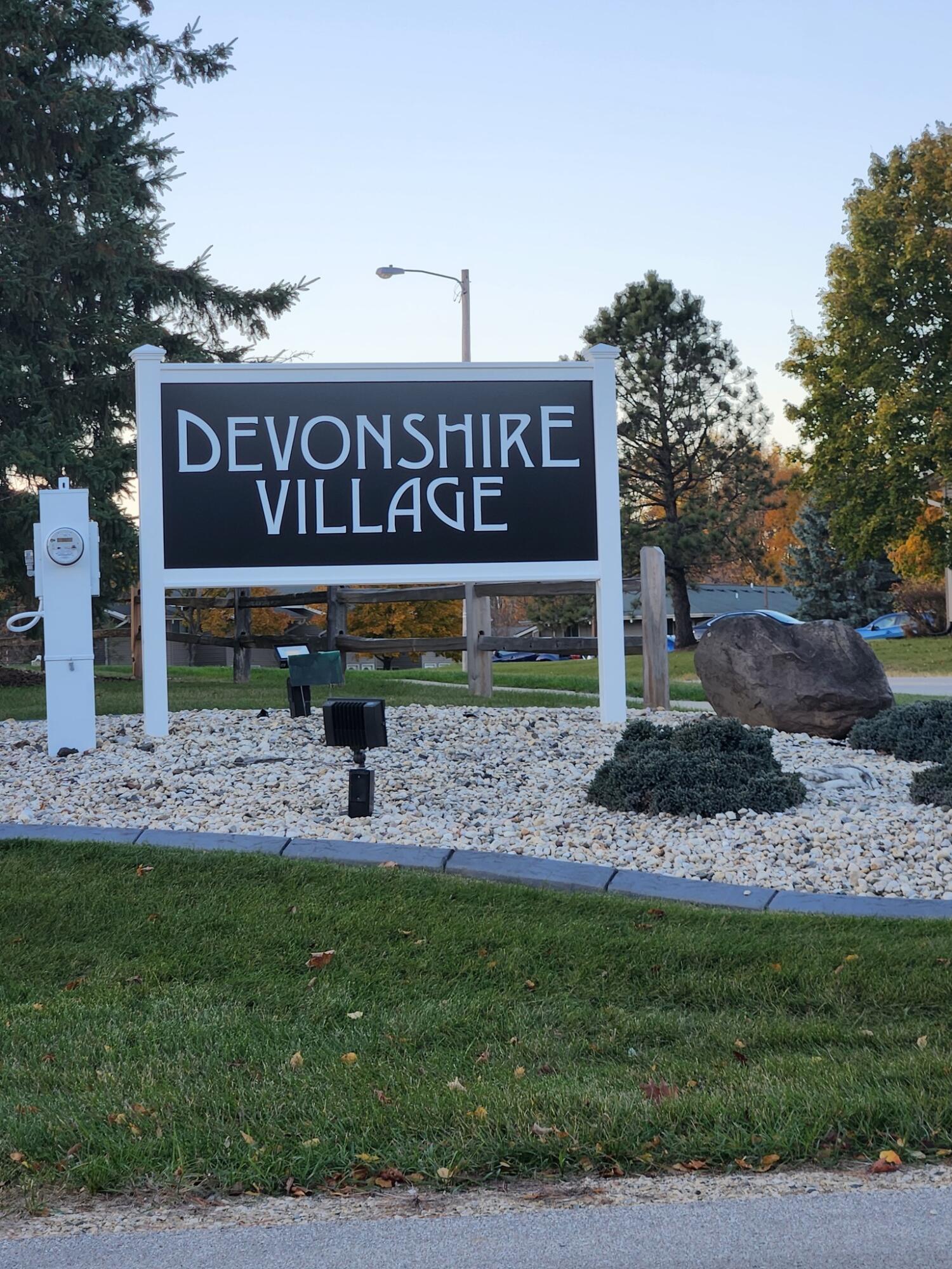 805 Canterberry Court, Unit C West Bend, WI 53090 - Photo 15 of 18 581397460_10239050941470263_186357669373