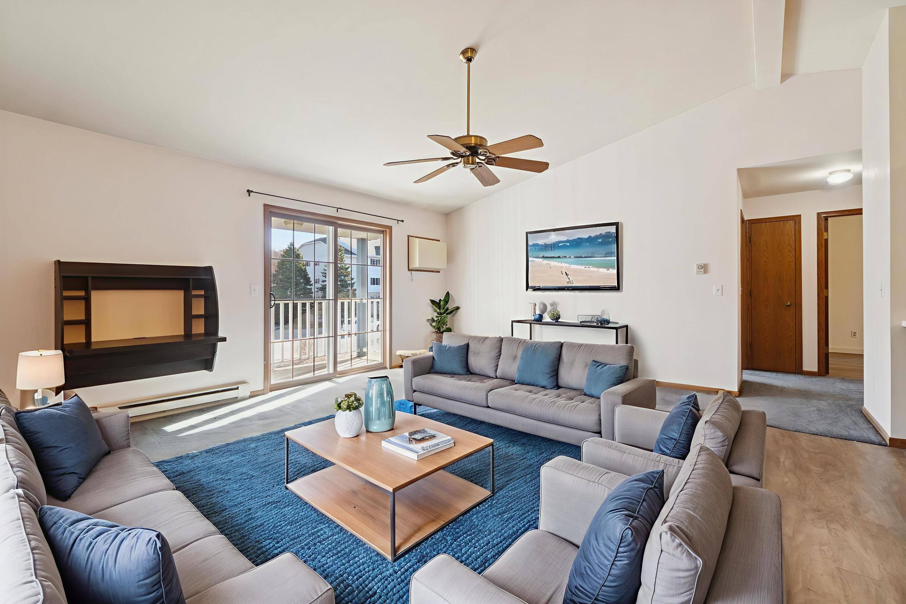 805 Canterberry Court, Unit C West Bend, WI 53090 - Photo 2 of 18 Living Room
