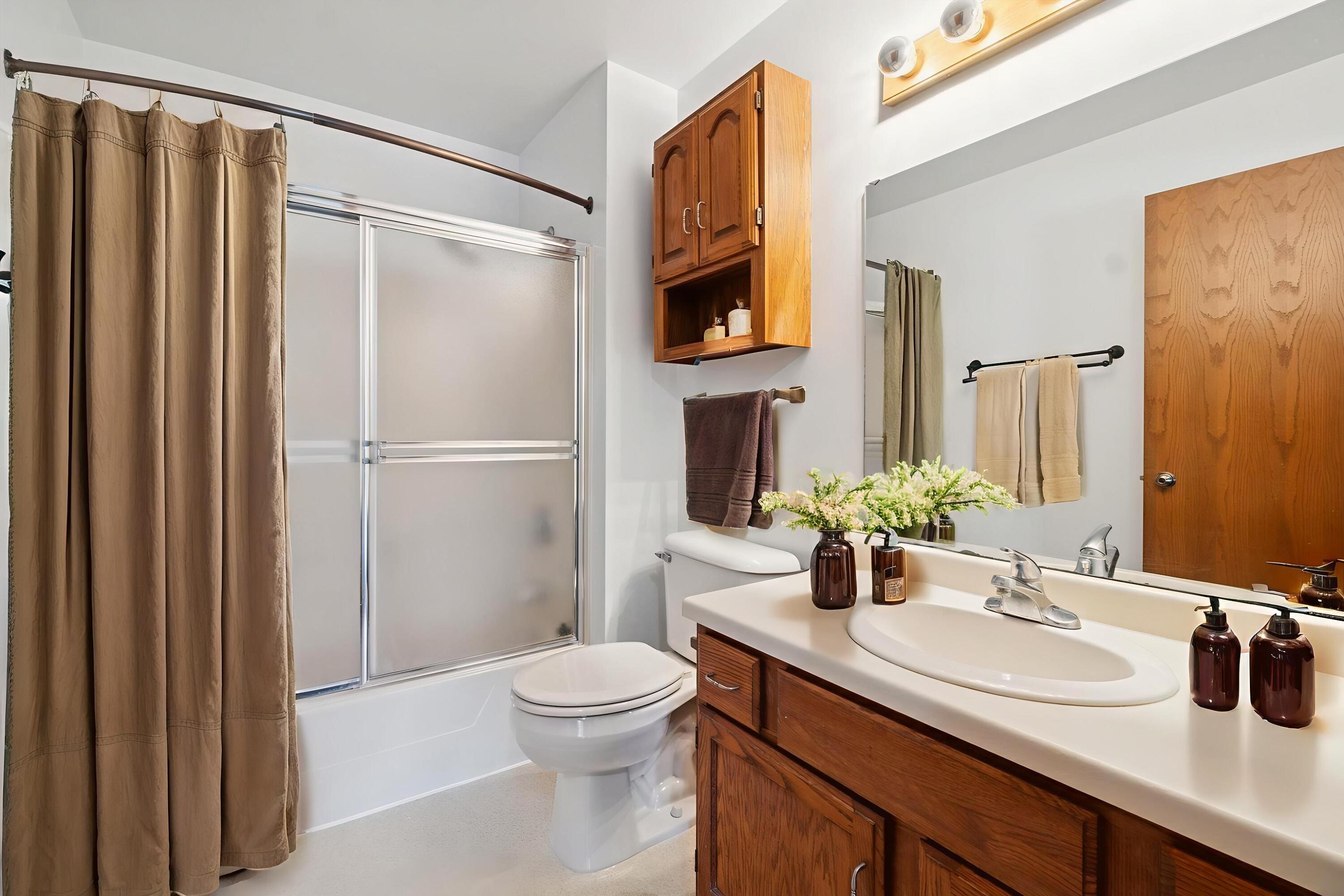 805 Canterberry Court, Unit C West Bend, WI 53090 - Photo 4 of 18 Full Bath