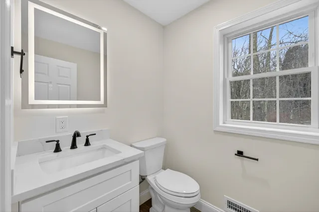 $729,900 | 335 Raymond Road, Chester, NH 03036