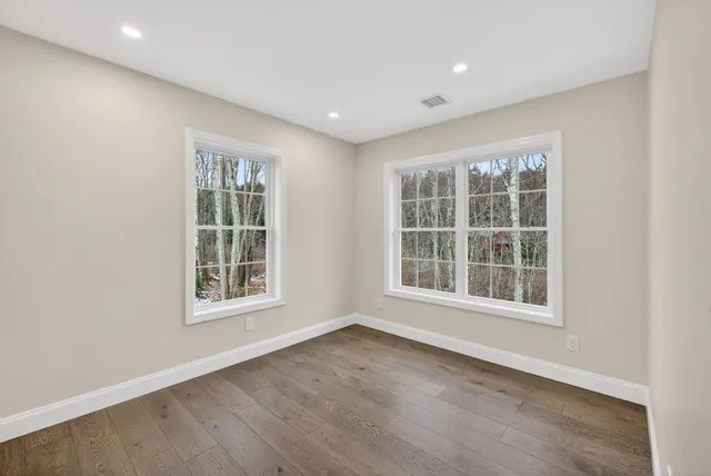 $729,900 | 335 Raymond Road, Chester, NH 03036