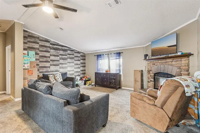 $199,000 | 4 Cayman Circle, Umatilla, FL 32784