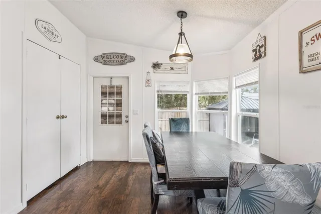 $199,000 | 4 Cayman Circle, Umatilla, FL 32784