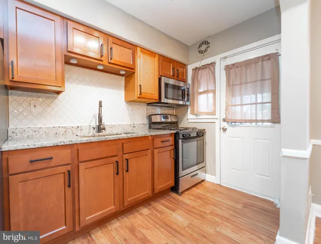 $1,500 | 2820 Edgecombe Circle South, Baltimore, MD 21215