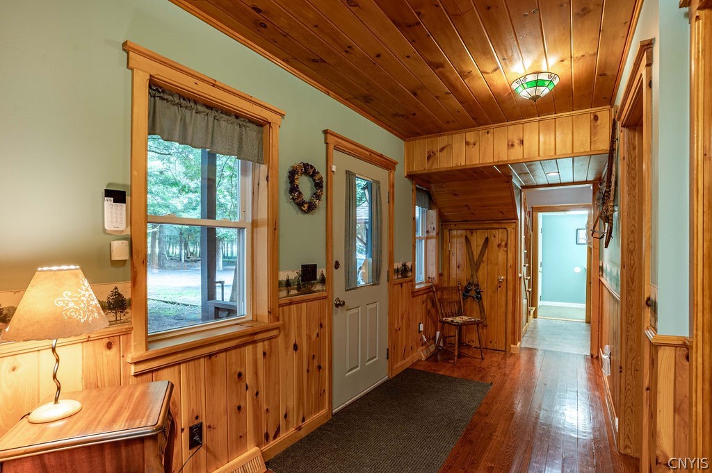 92 Highway 28 Inlet, NY 13360 - Photo 13 of 47 Front Entry Hall