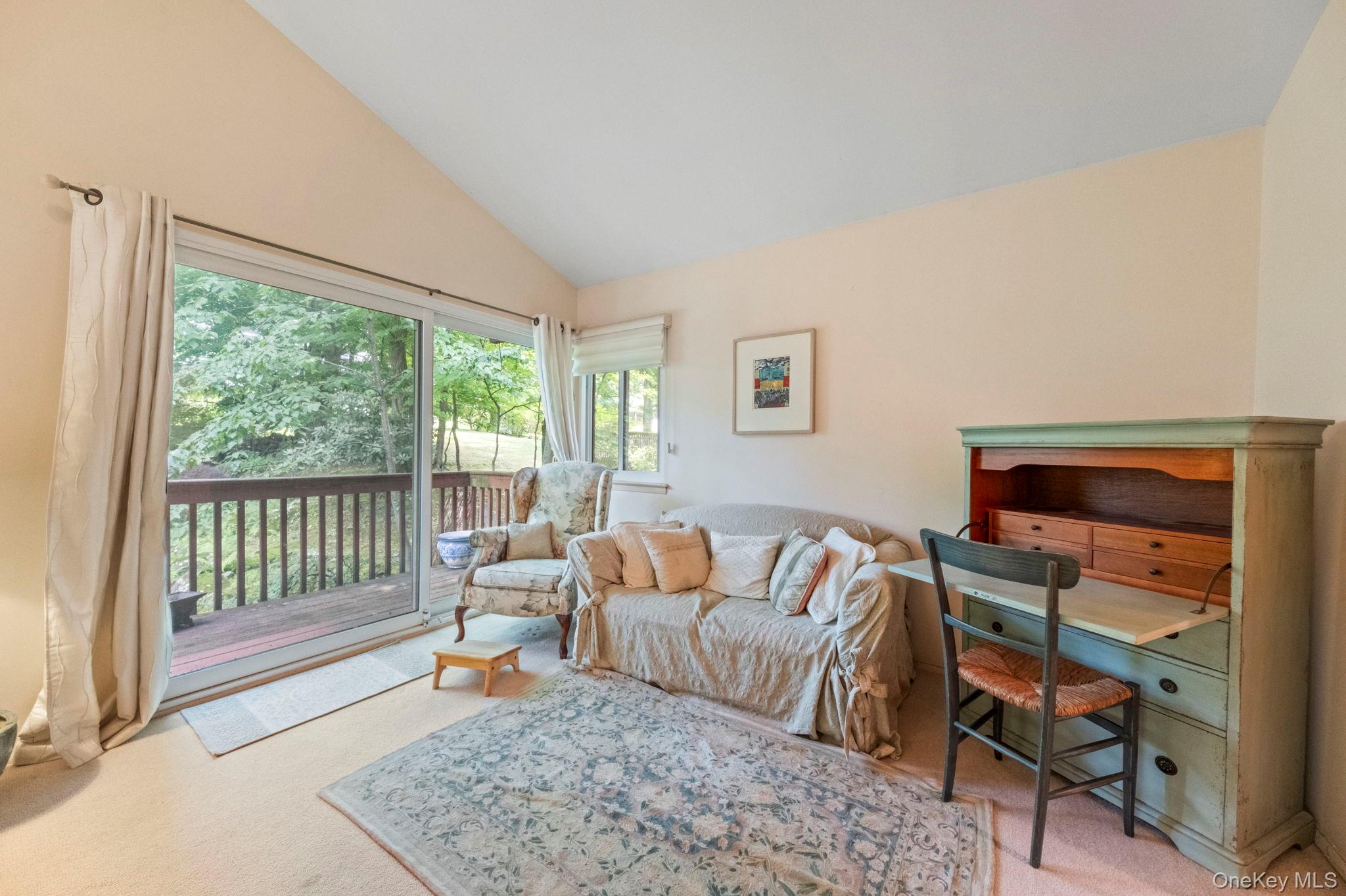 73 Bramblebrook Road Ardsley, NY 10502 - Photo 23 of 35 Spacious master bedroom allows place for a sitting area and desk