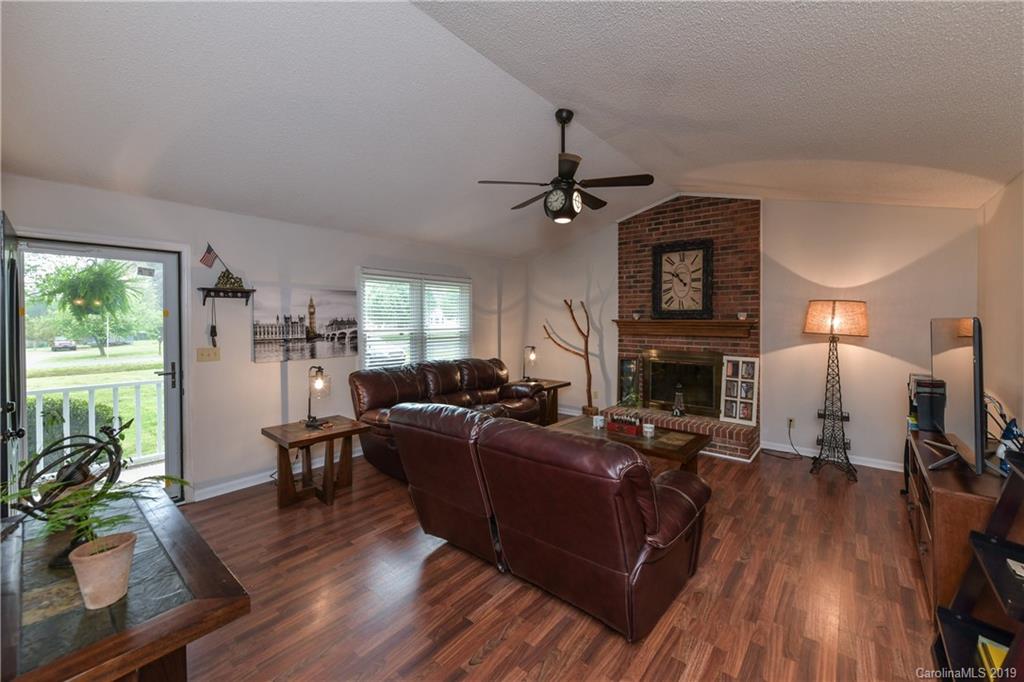 230 East Old Limestone Road York, SC 29745 - Photo 4 of 25 Gallery Image 4