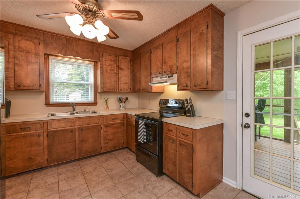 230 East Old Limestone Road York, SC 29745 - Photo 8 of 25 Gallery Image 8