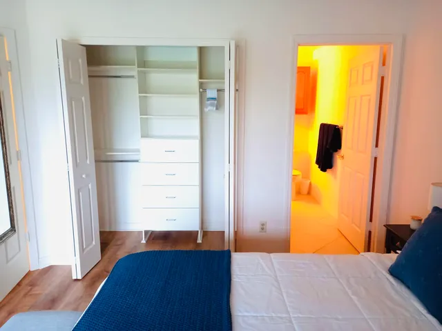 a view of bedroom and bedroom