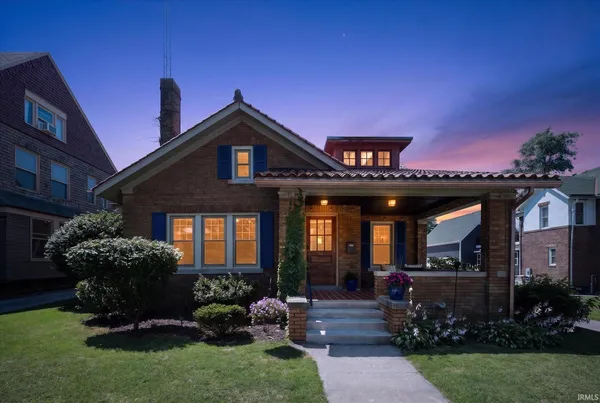 $639,900 | 918 East Jefferson Boulevard, South Bend, IN 46617