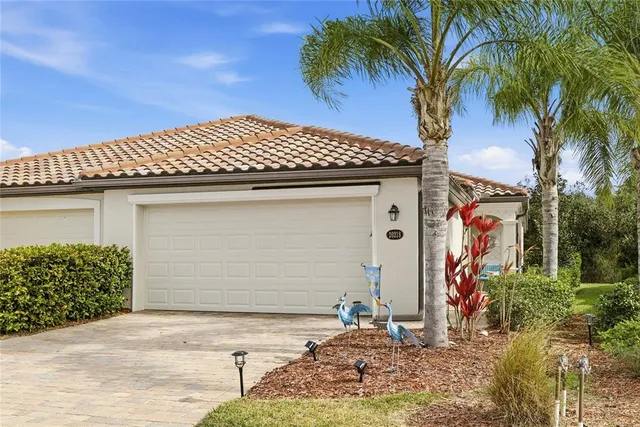 $330,000 | 20218 Benissimo Drive, Venice, FL 34293