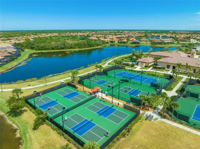 $330,000 | 20218 Benissimo Drive, Venice, FL 34293