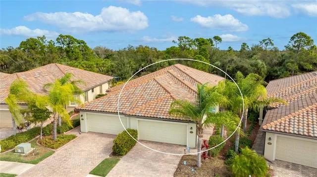 $330,000 | 20218 Benissimo Drive, Venice, FL 34293
