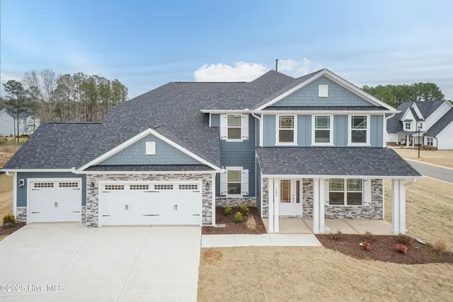 $455,000 | 105 Brighton Street, La Grange, NC 28551