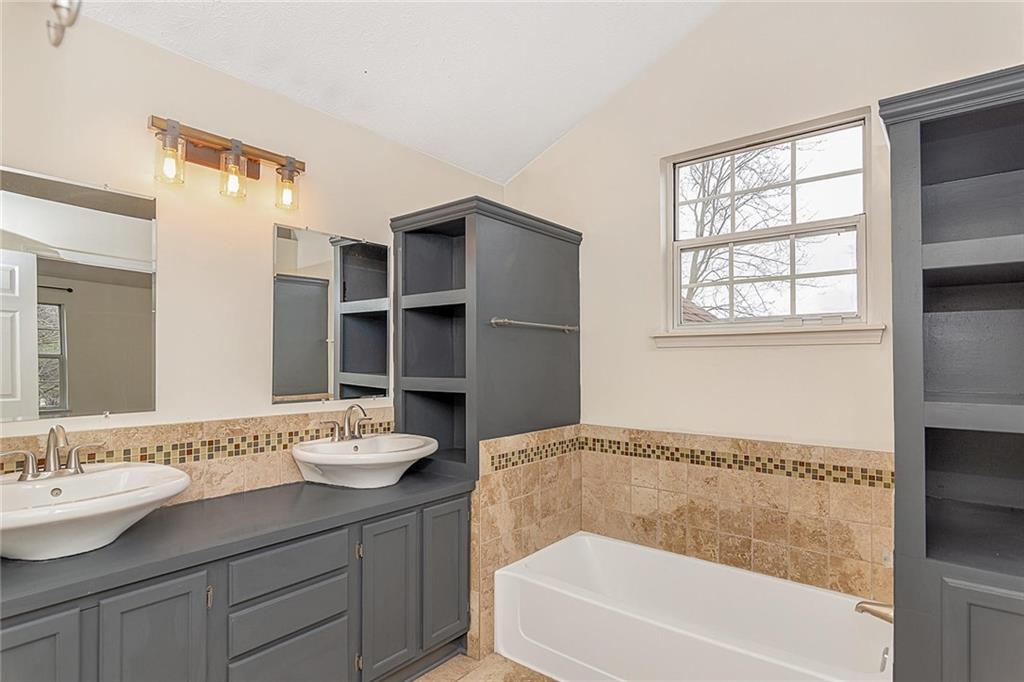 11525 Raleigh Lane Fishers, IN 46038 - Photo 25 of 32 Gallery Image 25