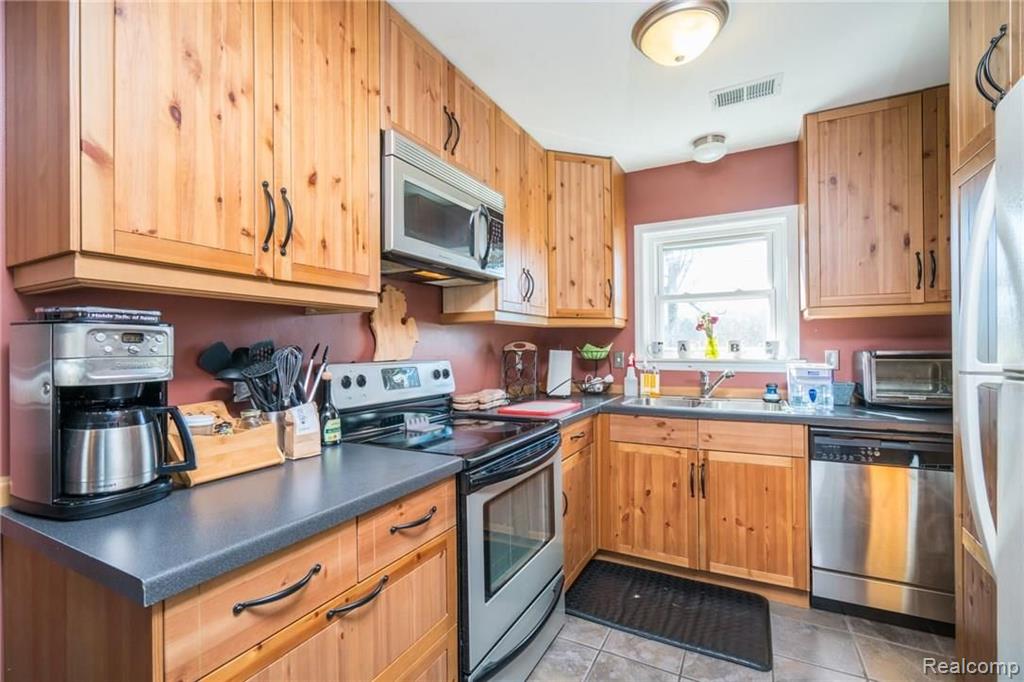 34950 24 Mile Road New Baltimore, MI 48047 - Photo 8 of 23