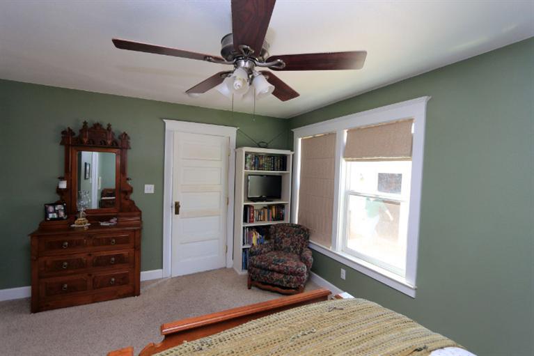 827 J Street Reedley, CA 93654 - Photo 22 of 37