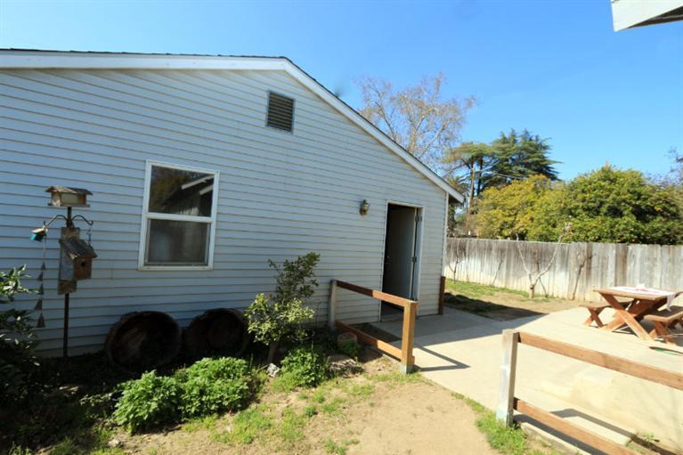 827 J Street Reedley, CA 93654 - Photo 33 of 37