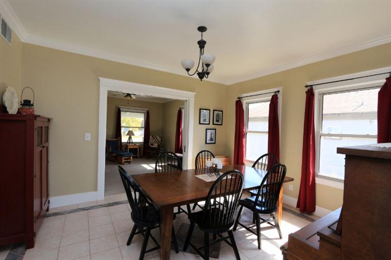 827 J Street Reedley, CA 93654 - Photo 10 of 37