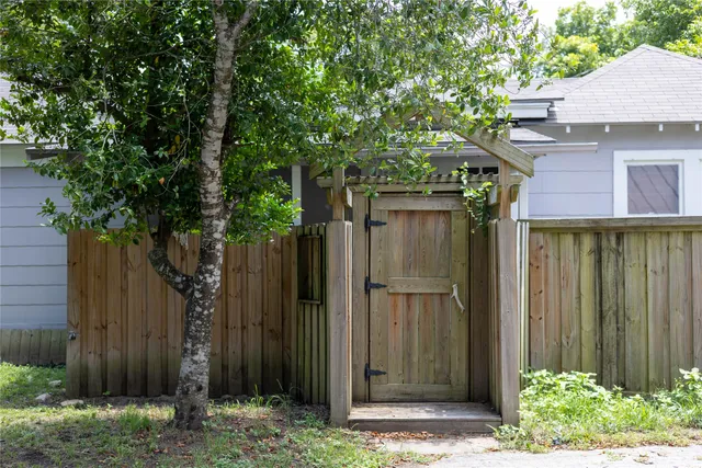 $1,300 | 1314 Rampart Street, Columbus, TX 78934