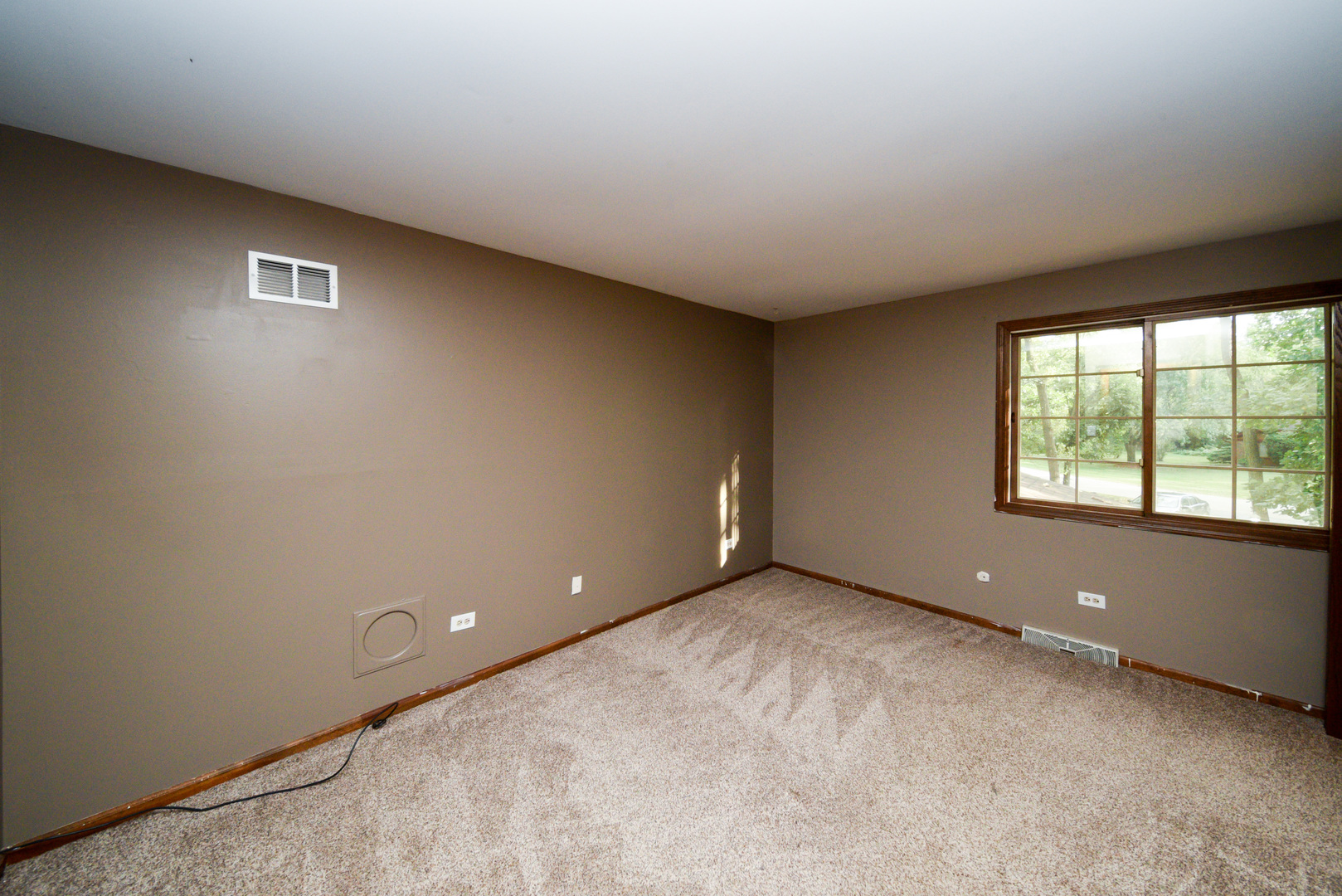 755 Cumnock Road Olympia Fields, IL 60461 - Photo 27 of 34 an empty room with windows