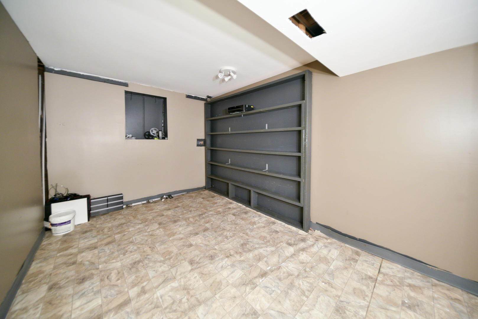 755 Cumnock Road Olympia Fields, IL 60461 - Photo 33 of 34 a view of an empty room