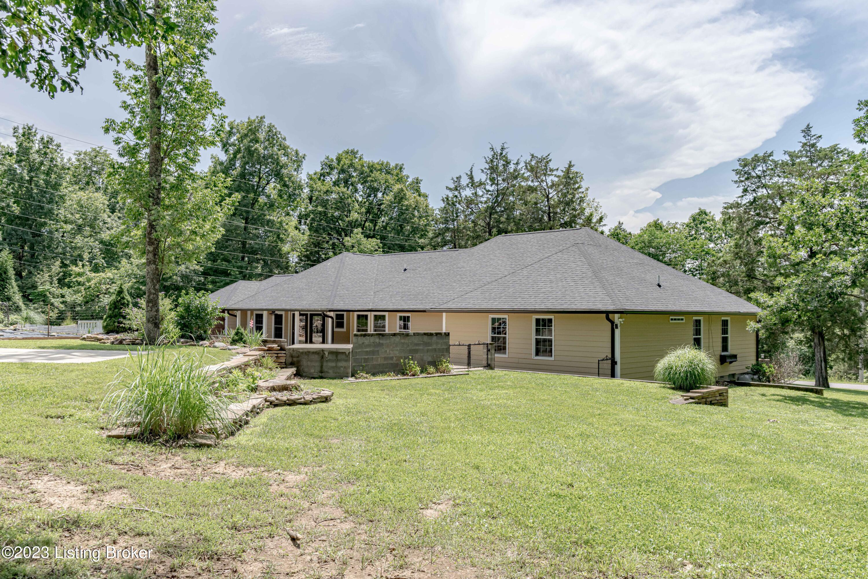 470 Valley Greens Road Brandenburg, KY 40108 - Photo 3 of 90 DSC05235