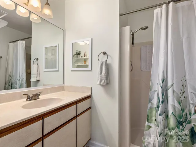 $232,000 | 304 Abbey Circle, Asheville, NC 28805