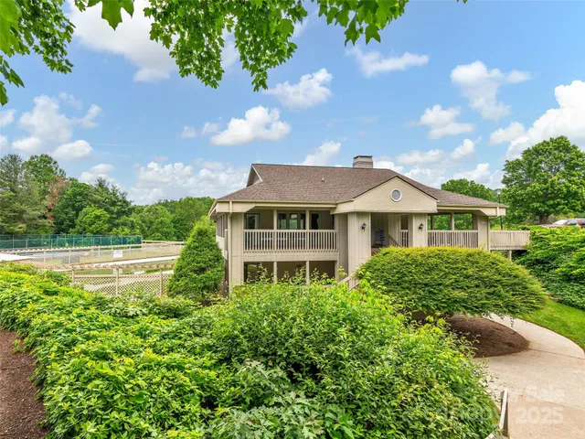 $232,000 | 304 Abbey Circle, Asheville, NC 28805