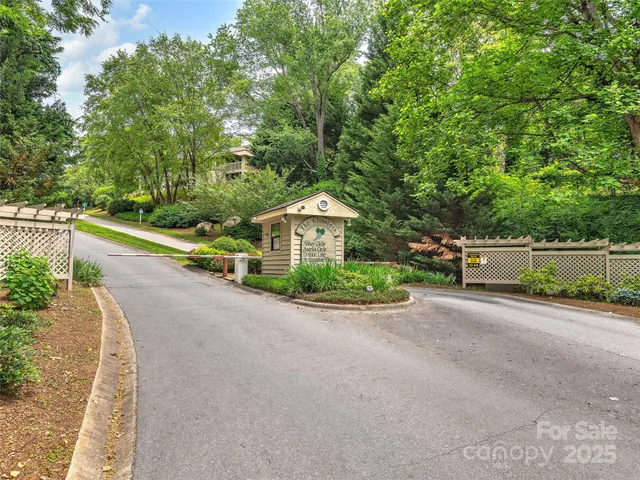$232,000 | 304 Abbey Circle, Asheville, NC 28805